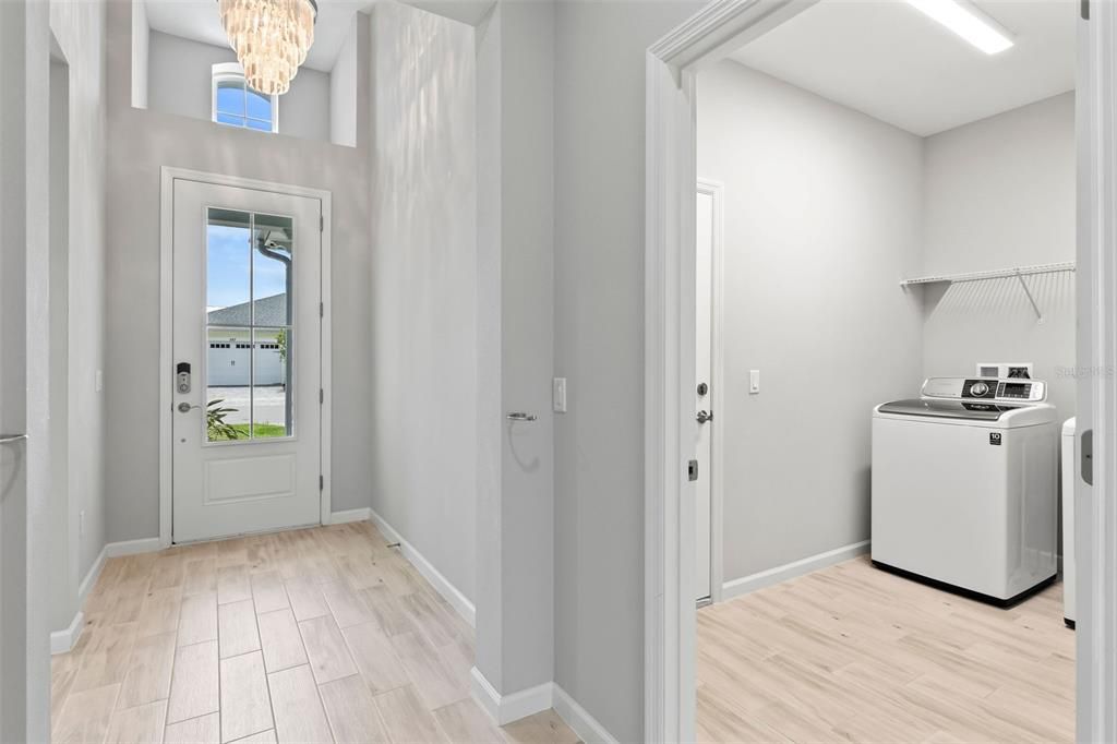 合同活跃: $475,000 (3 贝兹, 2 浴室, 1848 平方英尺)