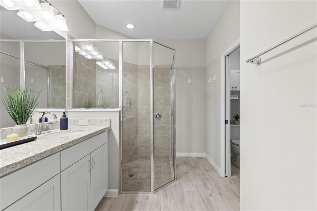 合同活跃: $475,000 (3 贝兹, 2 浴室, 1848 平方英尺)