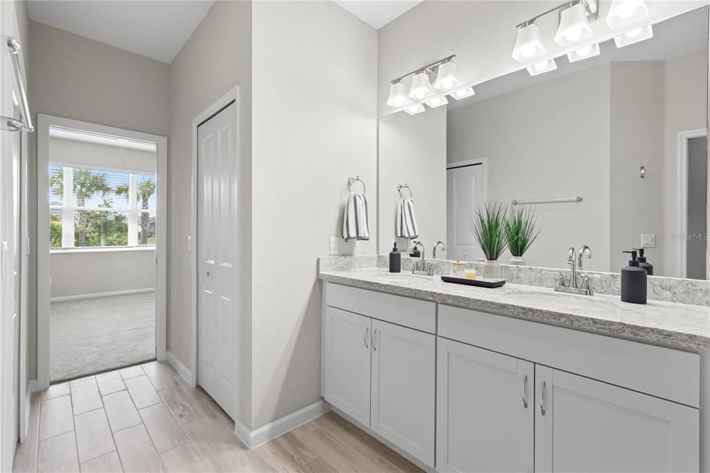 合同活跃: $475,000 (3 贝兹, 2 浴室, 1848 平方英尺)