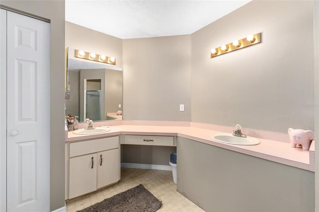 待售: $429,900 (2 贝兹, 2 浴室, 1112 平方英尺)