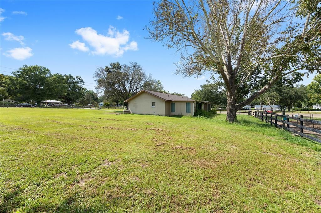 待售: $429,900 (2 贝兹, 2 浴室, 1112 平方英尺)