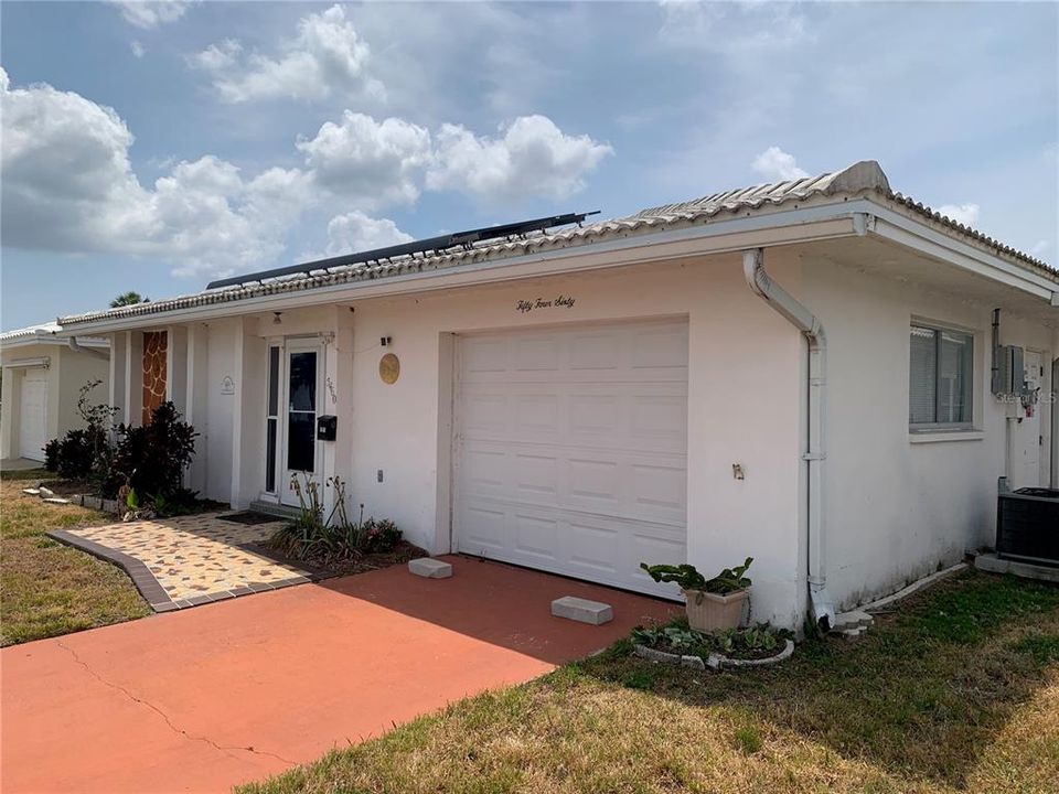 Active With Contract: $139,900 (2 beds, 2 baths, 1440 Square Feet)