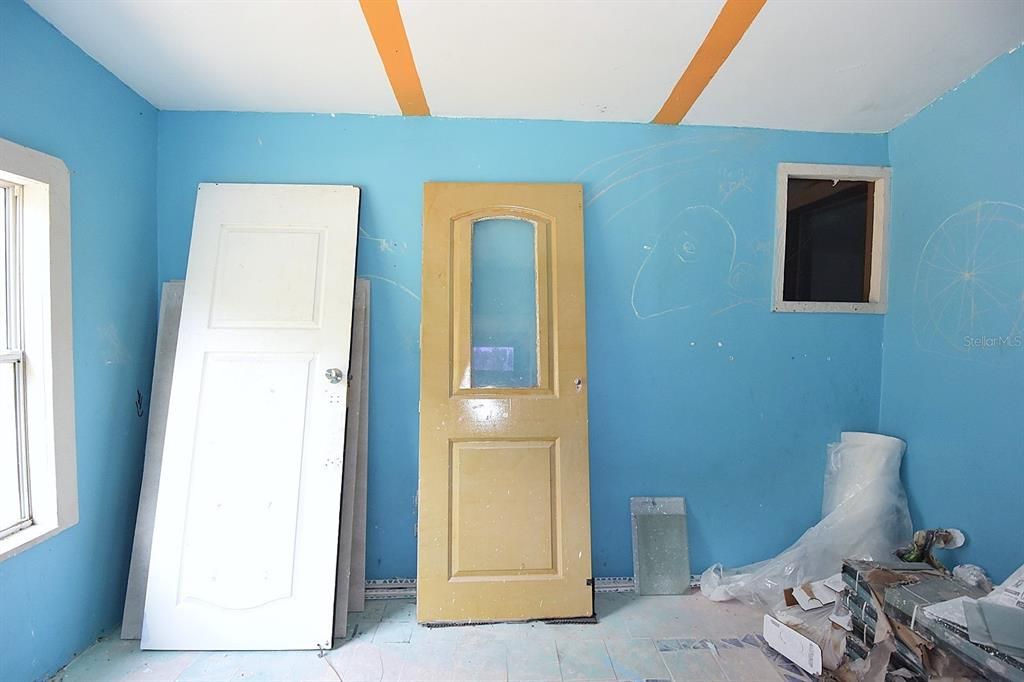 待售: $97,900 (3 贝兹, 2 浴室, 990 平方英尺)