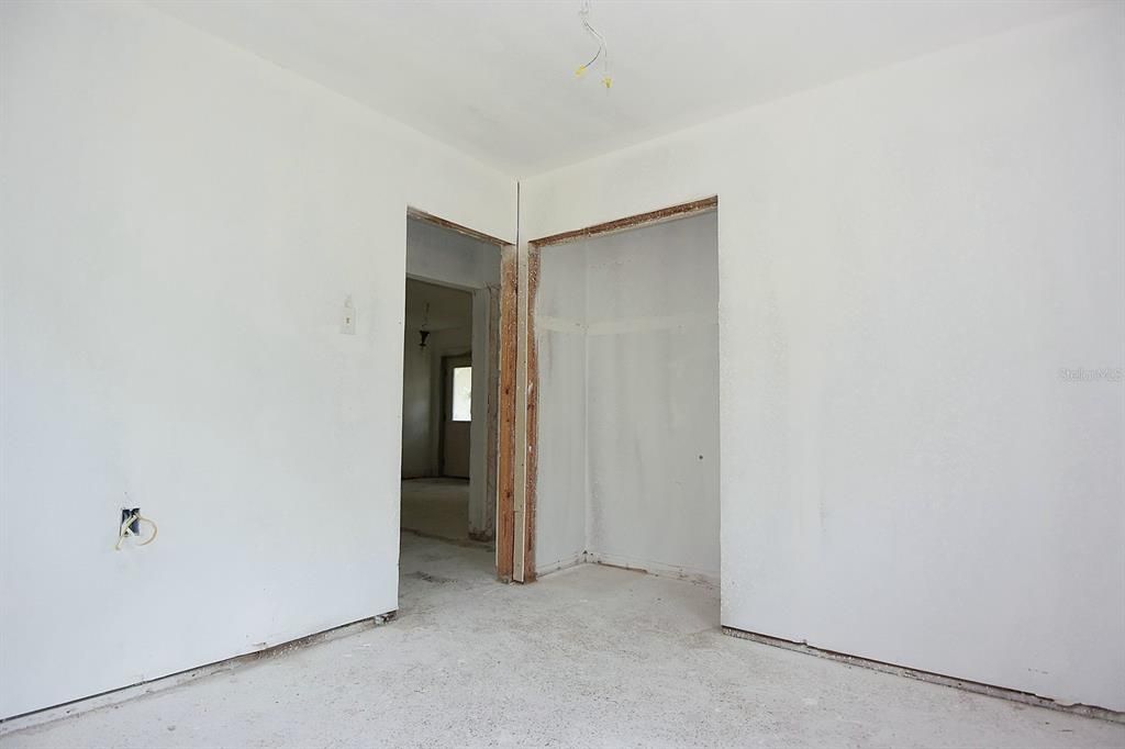 待售: $97,900 (3 贝兹, 2 浴室, 990 平方英尺)