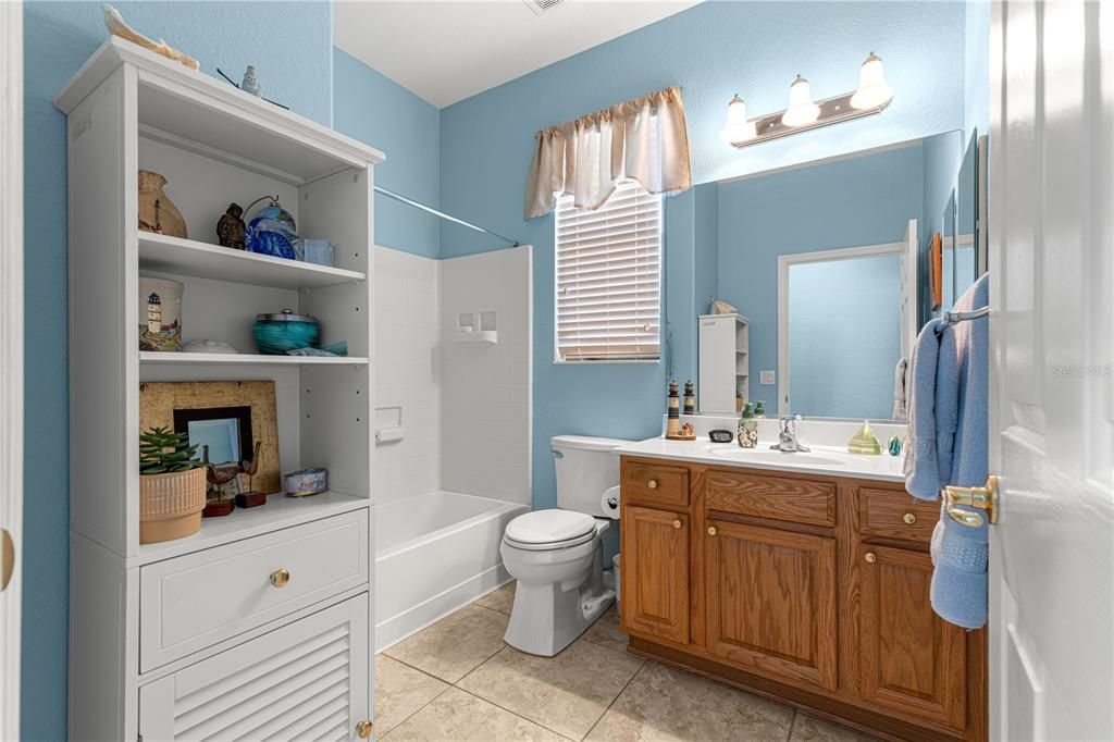 На продажу: $419,900 (3 спален, 2 ванн, 2413 Квадратных фут)