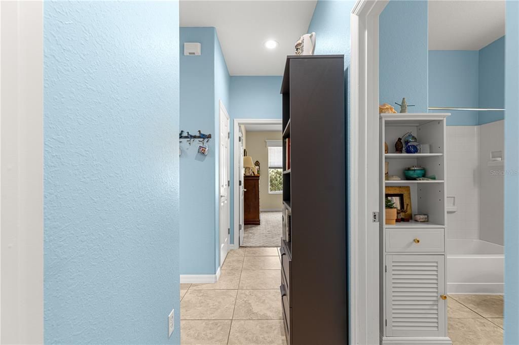 На продажу: $419,900 (3 спален, 2 ванн, 2413 Квадратных фут)