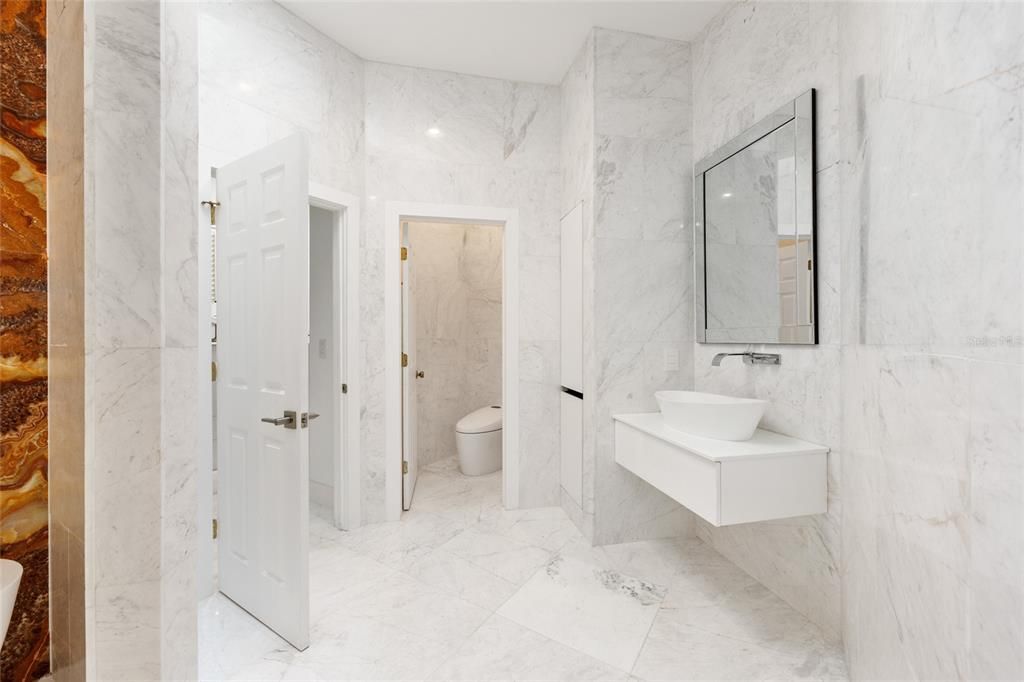 待售: $3,000,000 (4 贝兹, 5 浴室, 3859 平方英尺)