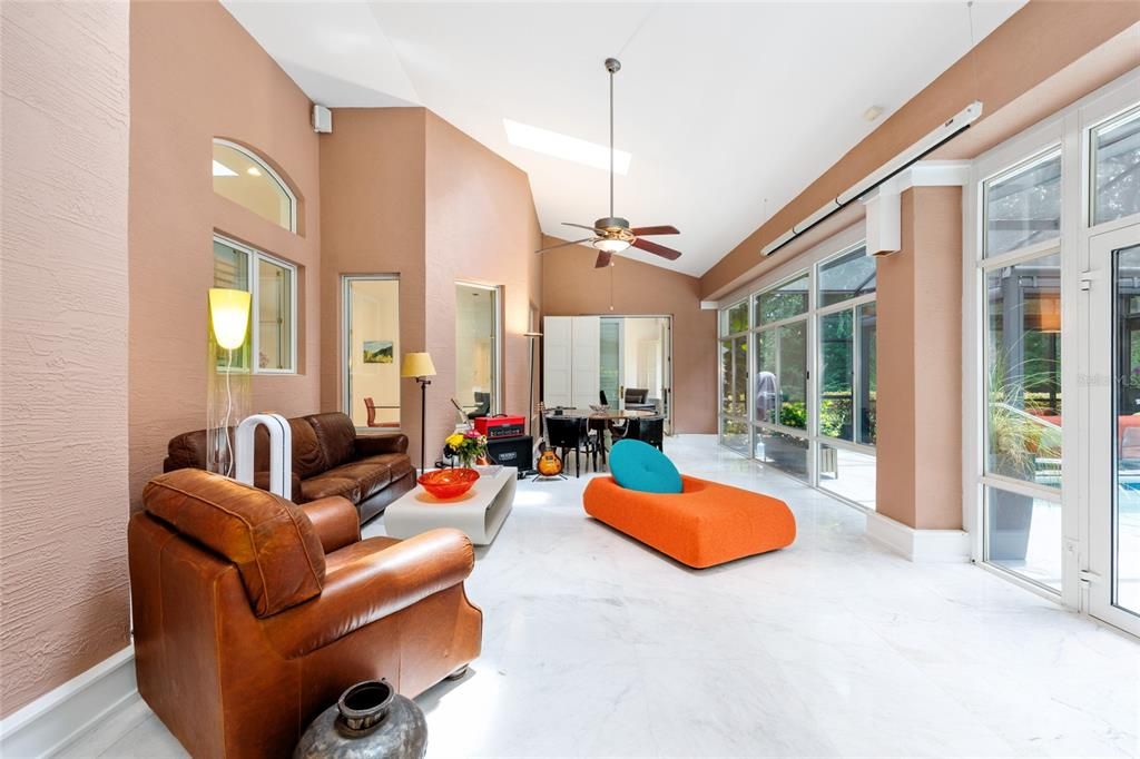 待售: $3,000,000 (4 贝兹, 5 浴室, 3859 平方英尺)