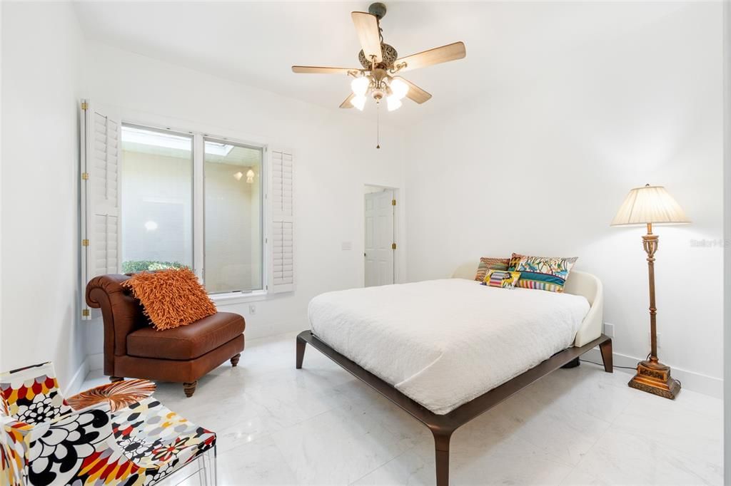 待售: $3,000,000 (4 贝兹, 5 浴室, 3859 平方英尺)