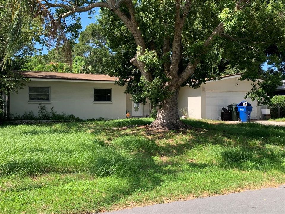 Active With Contract: $169,900 (3 beds, 2 baths, 1408 Square Feet)