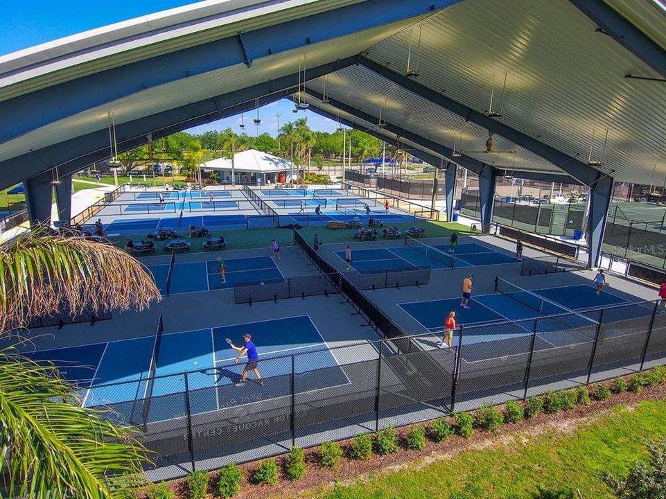 На продажу: $1,175,000 (3 спален, 4 ванн, 3046 Квадратных фут)