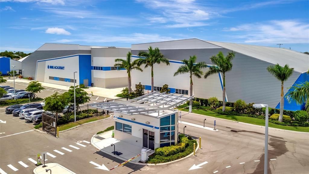 На продажу: $1,175,000 (3 спален, 4 ванн, 3046 Квадратных фут)