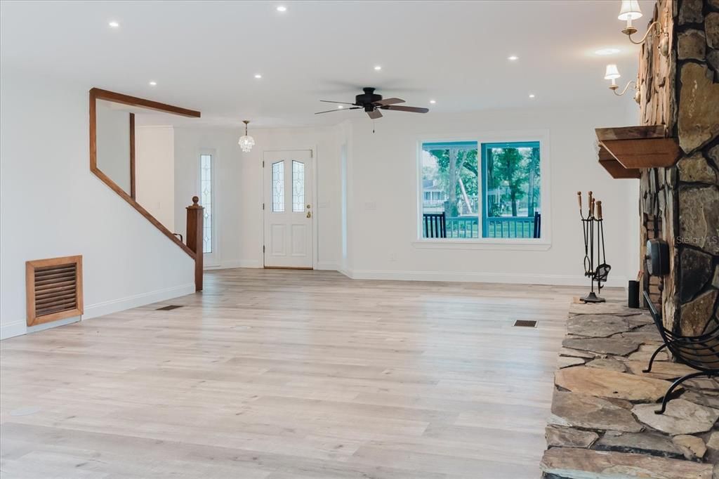 For Sale: $1,550,000 (4 beds, 3 baths, 4996 Square Feet)