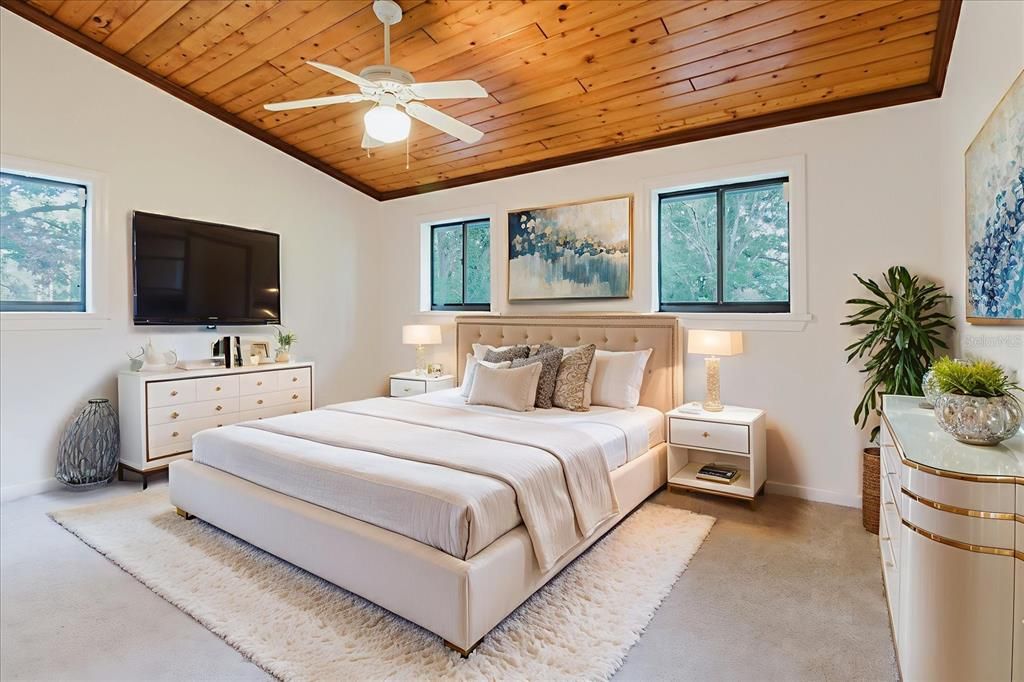 For Sale: $1,550,000 (4 beds, 3 baths, 4996 Square Feet)