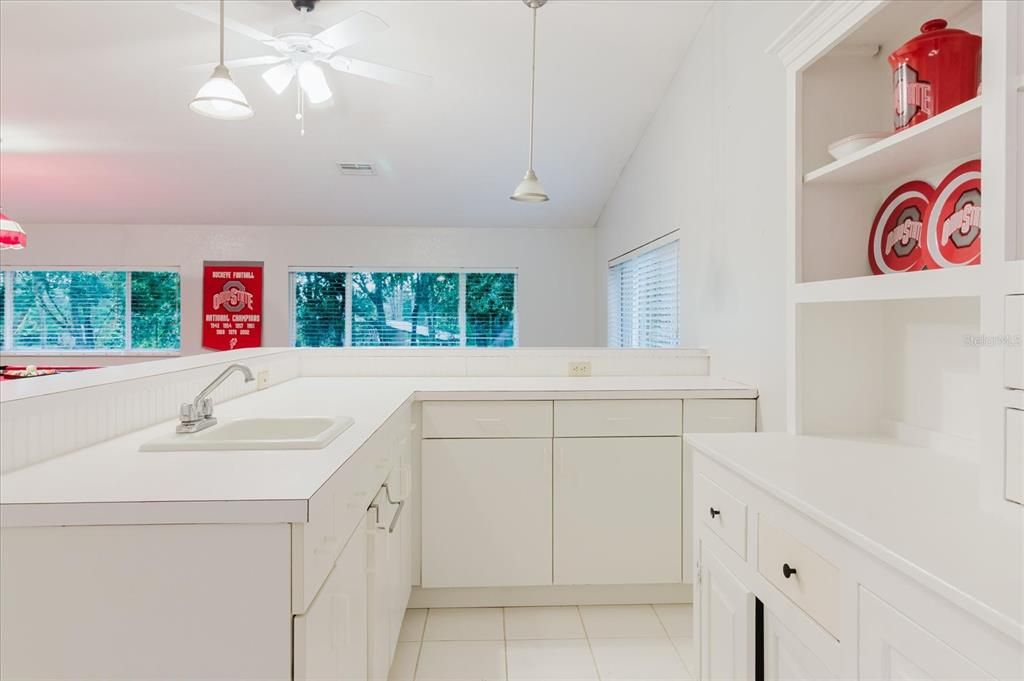 For Sale: $1,550,000 (4 beds, 3 baths, 4996 Square Feet)