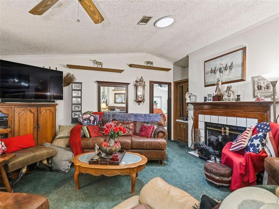 En Venta: $747,000 (3 camas, 2 baños, 1620 Pies cuadrados)