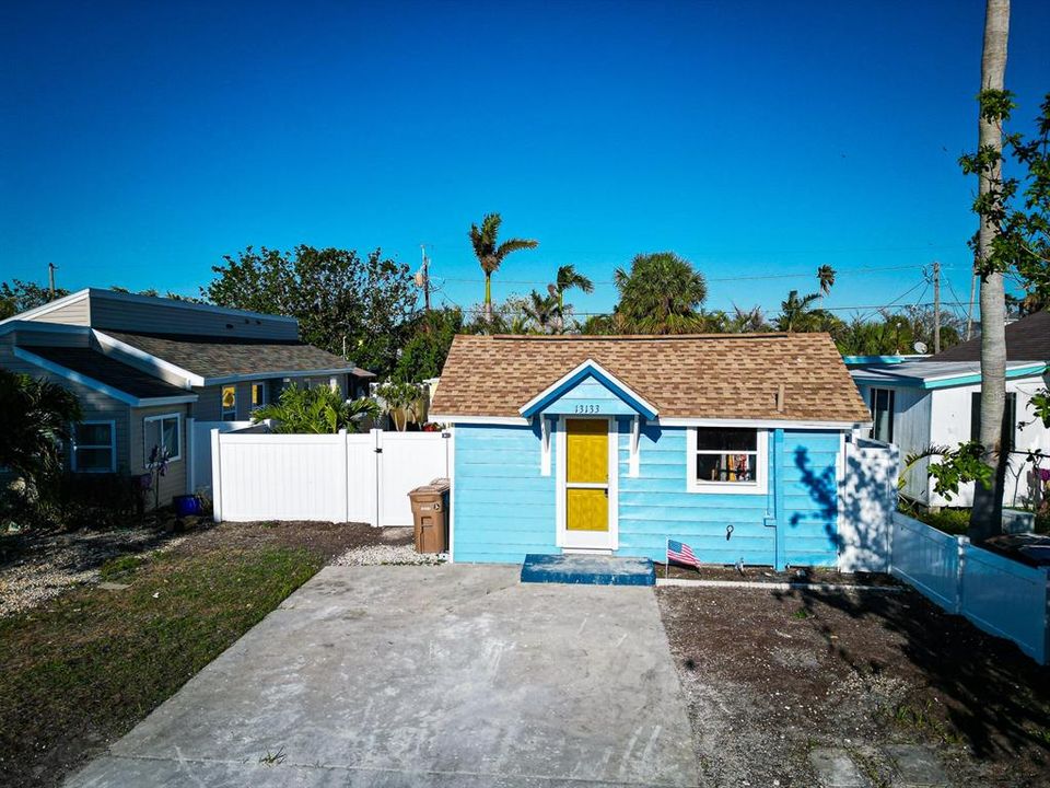 待售: $450,000 (0.09 acres)