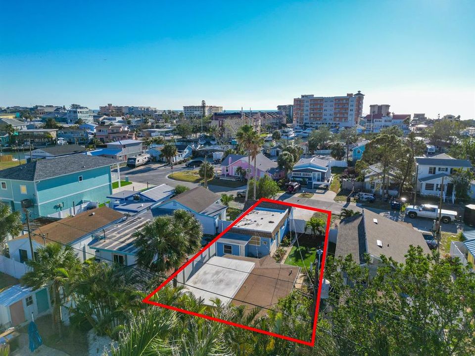 待售: $450,000 (0.09 acres)