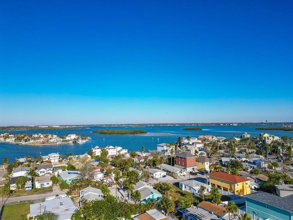 待售: $450,000 (0.09 acres)