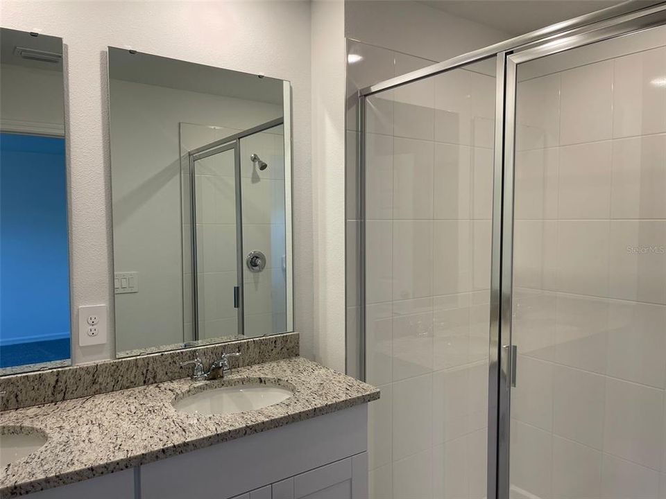 Под контрактом: $2,049 (3 спален, 2 ванн, 1485 Квадратных фут)