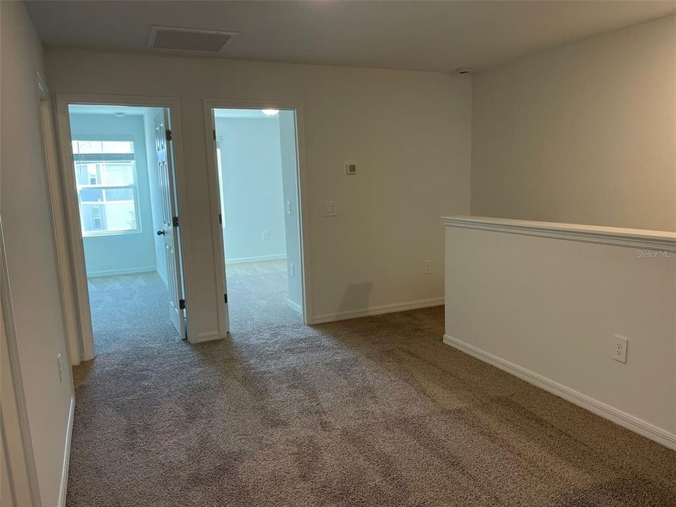 Под контрактом: $2,049 (3 спален, 2 ванн, 1485 Квадратных фут)