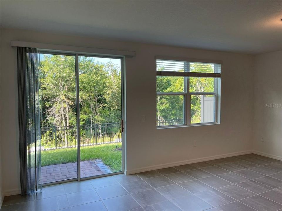 Под контрактом: $2,049 (3 спален, 2 ванн, 1485 Квадратных фут)