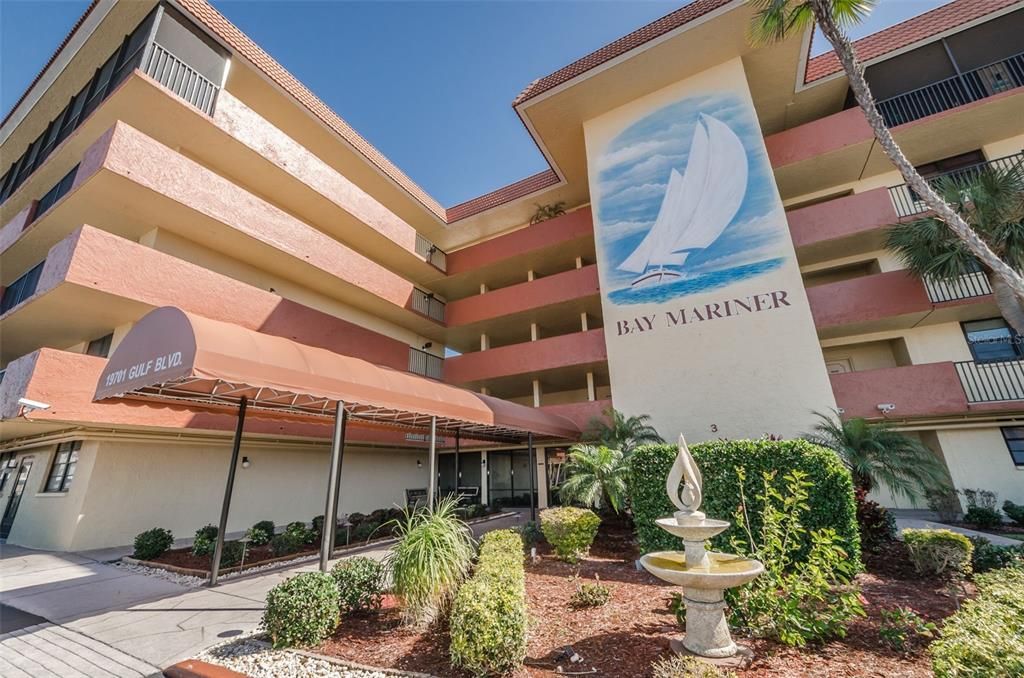 Под контрактом: $2,850 (2 спален, 2 ванн, 935 Квадратных фут)