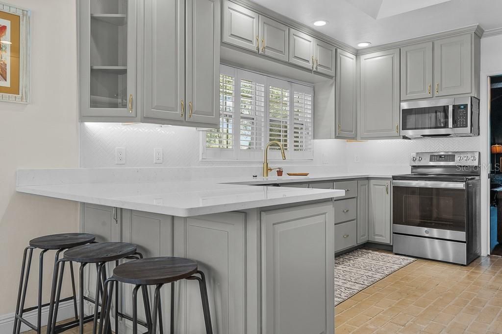 出租: $3,900 (3 贝兹, 2 浴室, 2273 平方英尺)