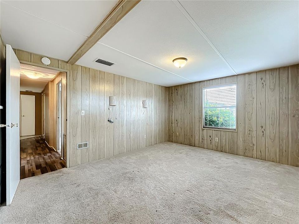 For Sale: $139,000 (2 beds, 2 baths, 1248 Square Feet)