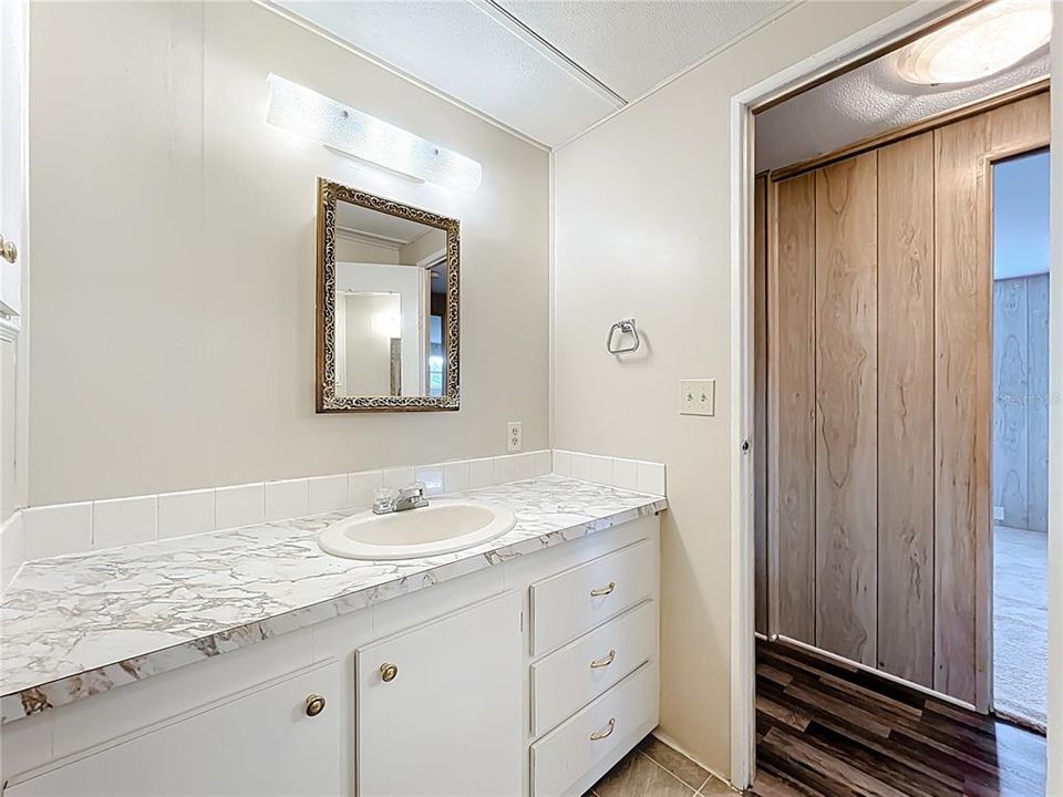 For Sale: $139,000 (2 beds, 2 baths, 1248 Square Feet)