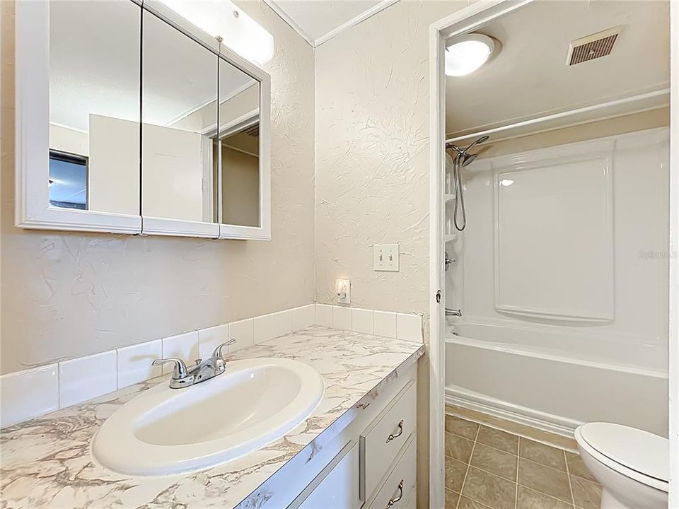 For Sale: $139,000 (2 beds, 2 baths, 1248 Square Feet)