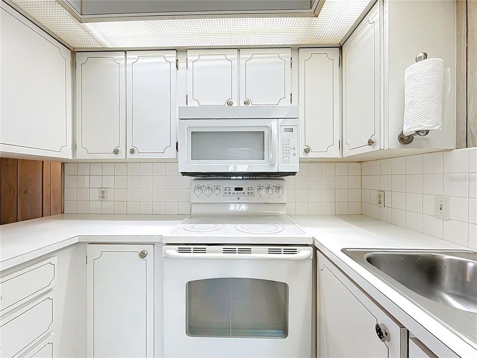 For Sale: $139,000 (2 beds, 2 baths, 1248 Square Feet)