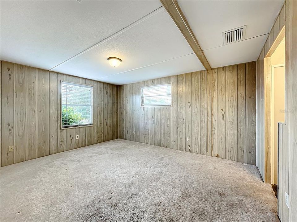 For Sale: $139,000 (2 beds, 2 baths, 1248 Square Feet)