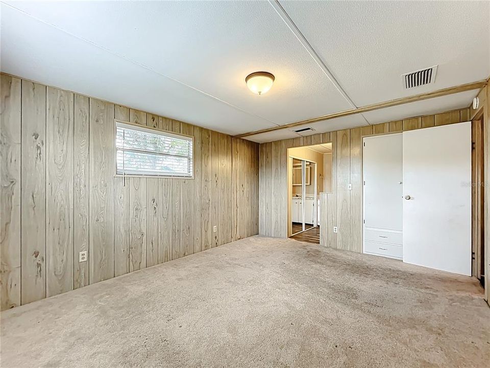 For Sale: $139,000 (2 beds, 2 baths, 1248 Square Feet)