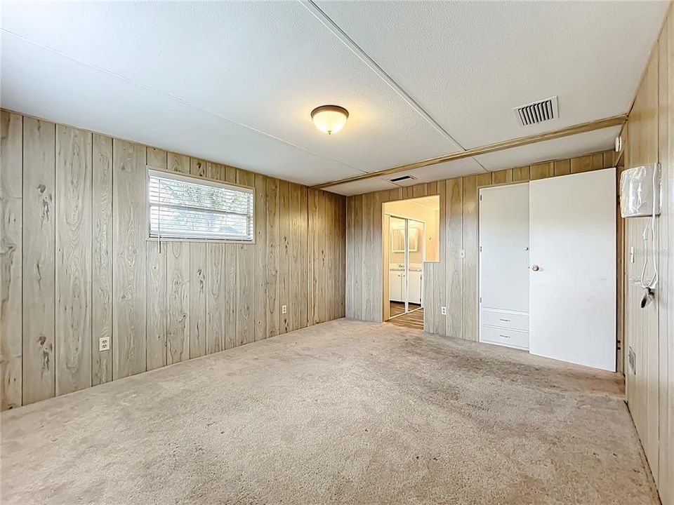 For Sale: $139,000 (2 beds, 2 baths, 1248 Square Feet)