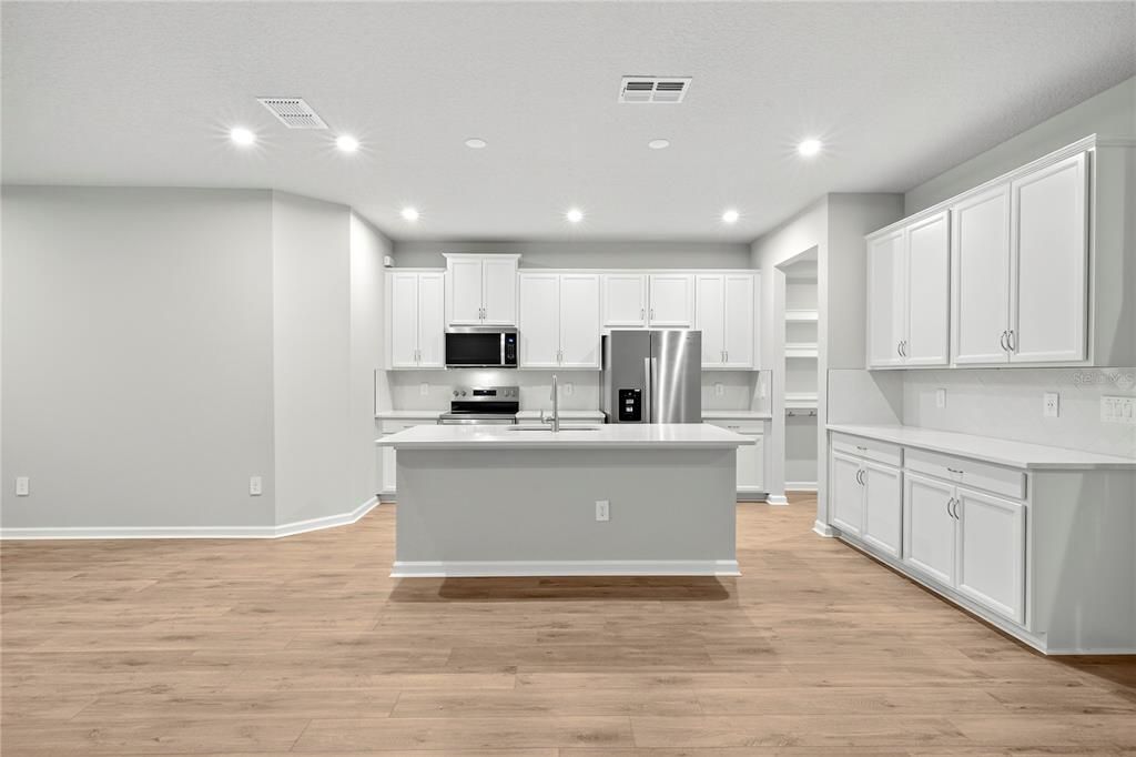 待售: $449,975 (4 贝兹, 3 浴室, 2586 平方英尺)