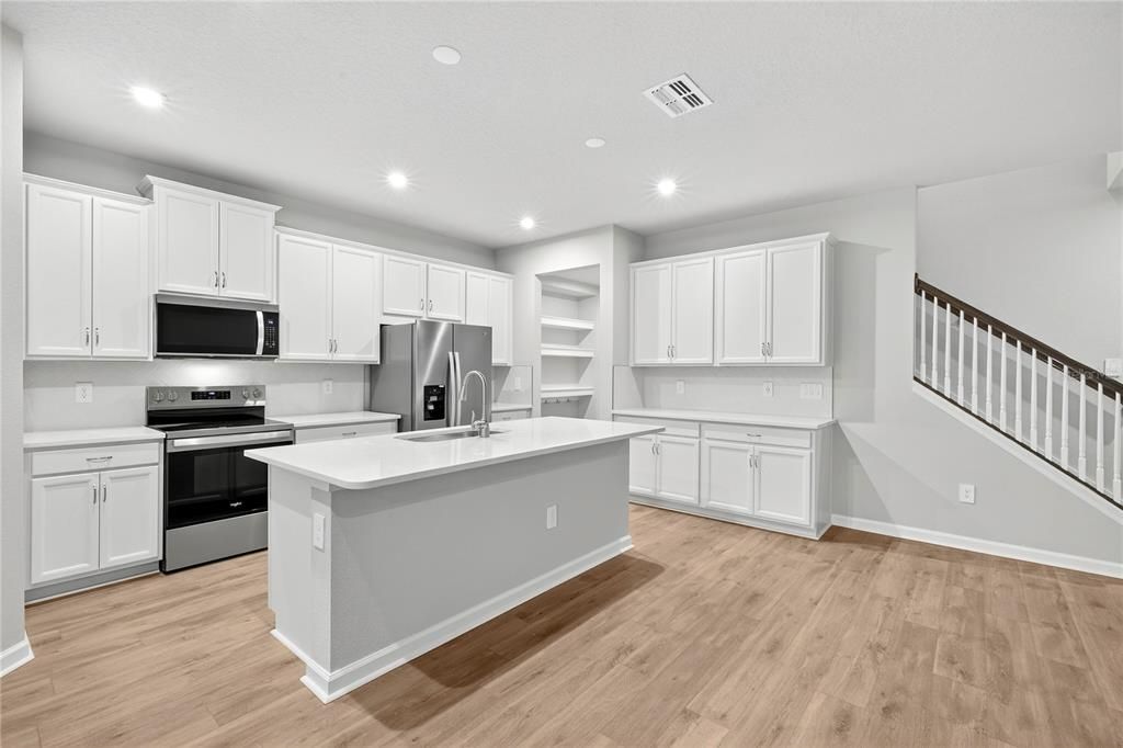 待售: $449,975 (4 贝兹, 3 浴室, 2586 平方英尺)