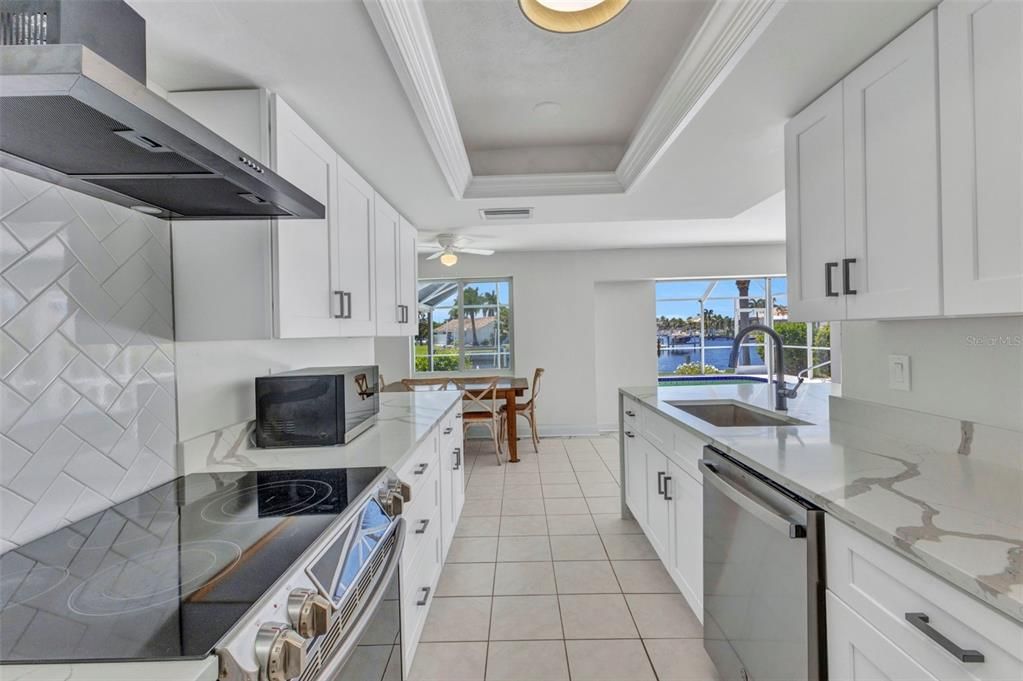 For Sale: $539,000 (3 beds, 3 baths, 1994 Square Feet)