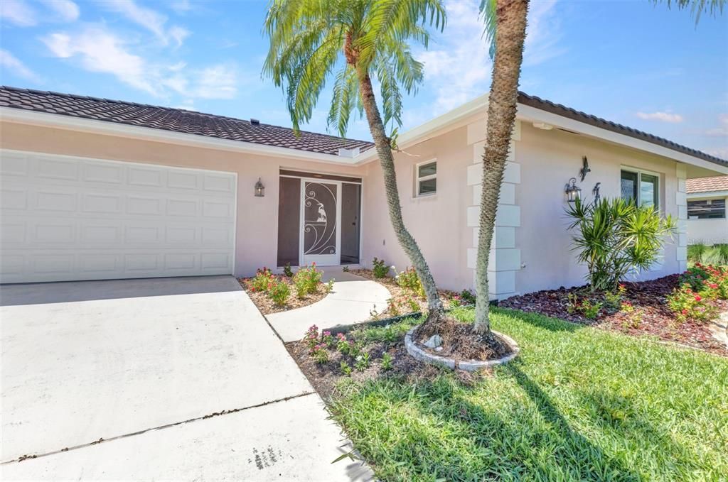 For Sale: $539,000 (3 beds, 3 baths, 1994 Square Feet)