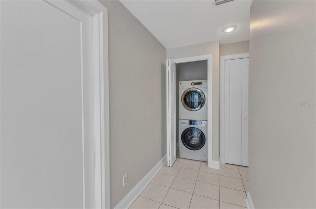 For Sale: $539,000 (3 beds, 3 baths, 1994 Square Feet)