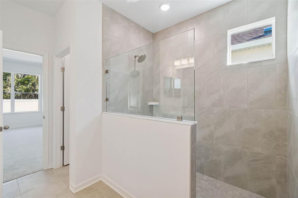 For Sale: $324,500 (2 beds, 2 baths, 1698 Square Feet)