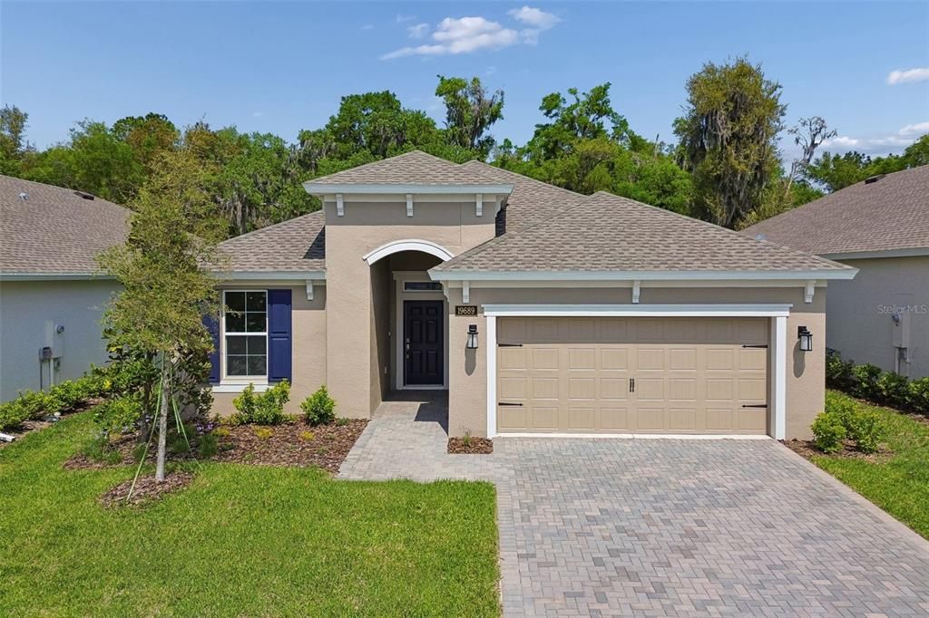 For Sale: $324,500 (2 beds, 2 baths, 1698 Square Feet)