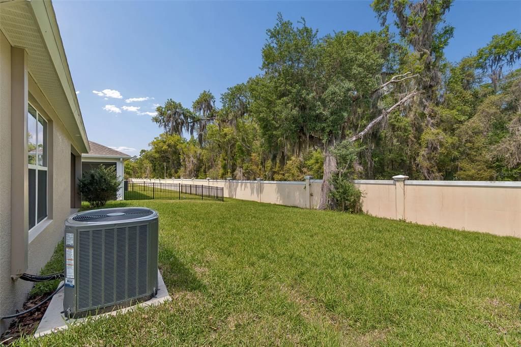 For Sale: $324,500 (2 beds, 2 baths, 1698 Square Feet)