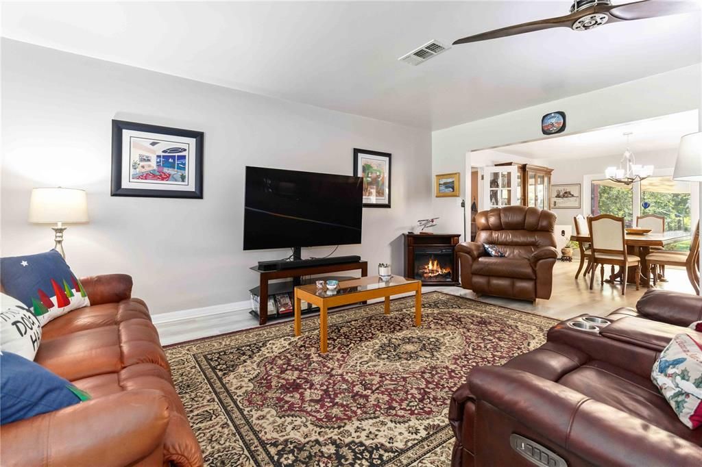 For Sale: $450,000 (3 beds, 2 baths, 2175 Square Feet)