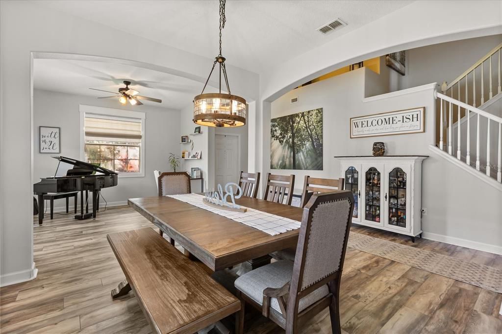 Active With Contract: $589,990 (5 beds, 3 baths, 3210 Square Feet)