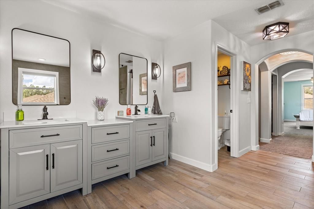 Active With Contract: $589,990 (5 beds, 3 baths, 3210 Square Feet)