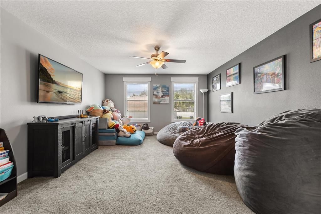 Active With Contract: $589,990 (5 beds, 3 baths, 3210 Square Feet)