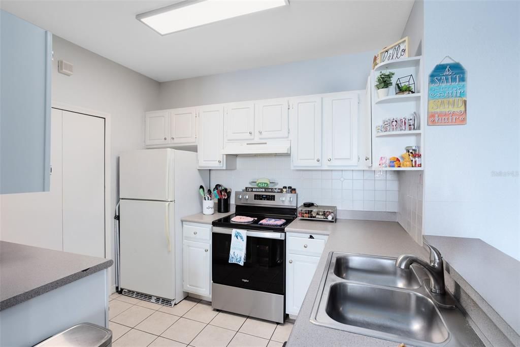 For Sale: $219,900 (3 beds, 2 baths, 1243 Square Feet)