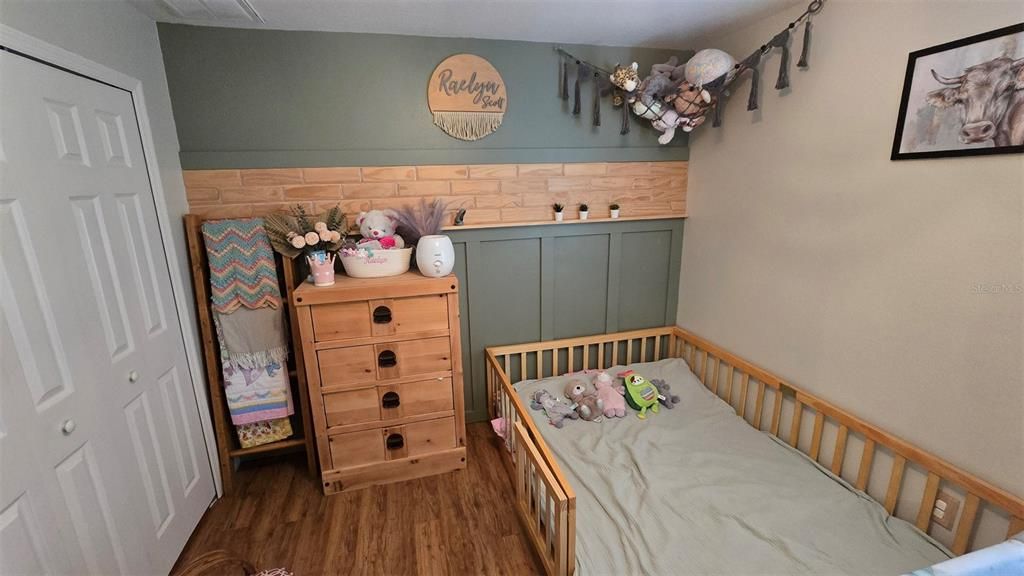 Под контрактом: $359,900 (3 спален, 2 ванн, 1846 Квадратных фут)