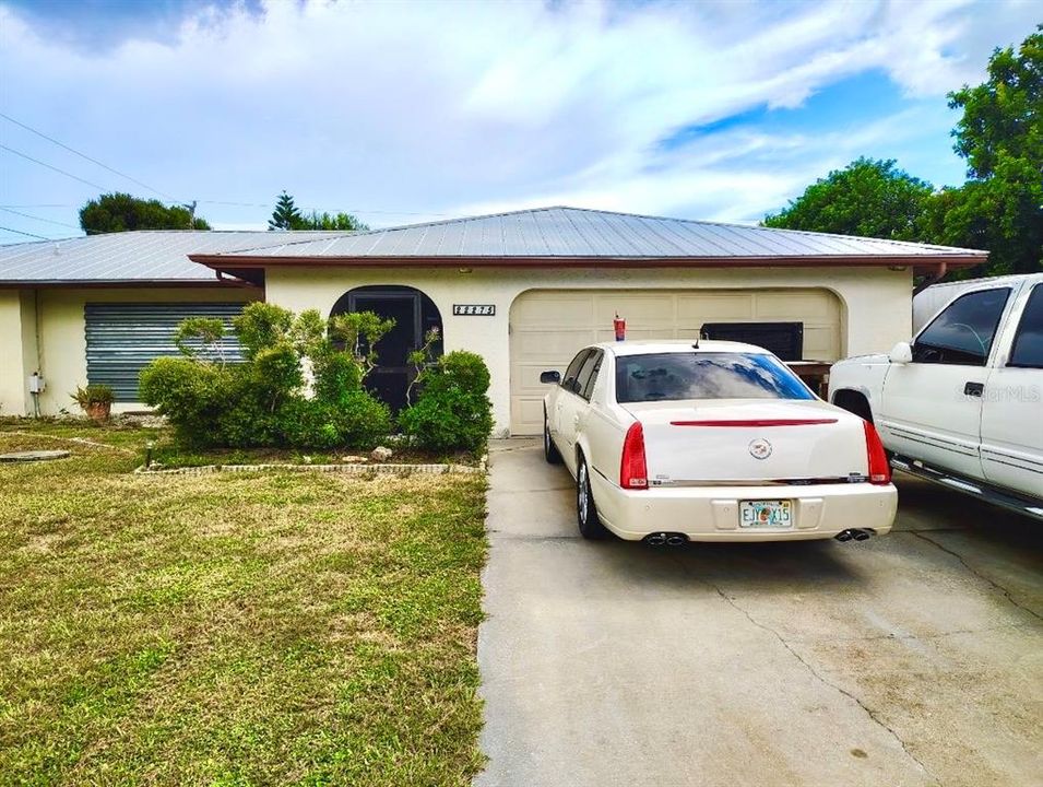 Activo con contrato: $225,000 (3 camas, 2 baños, 2011 Pies cuadrados)